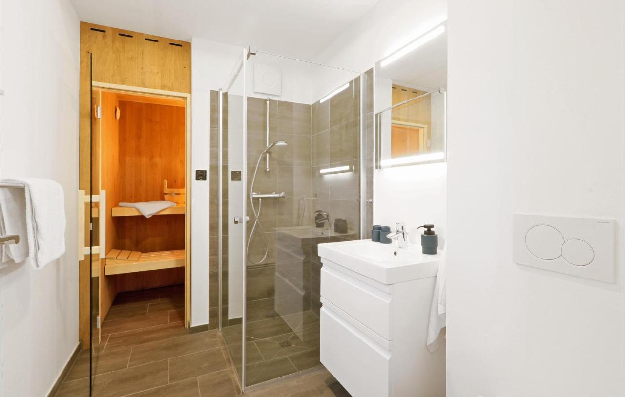 2 Bedroom Gorgeous Home In Lembruch-Duemmer See Kültér fotó