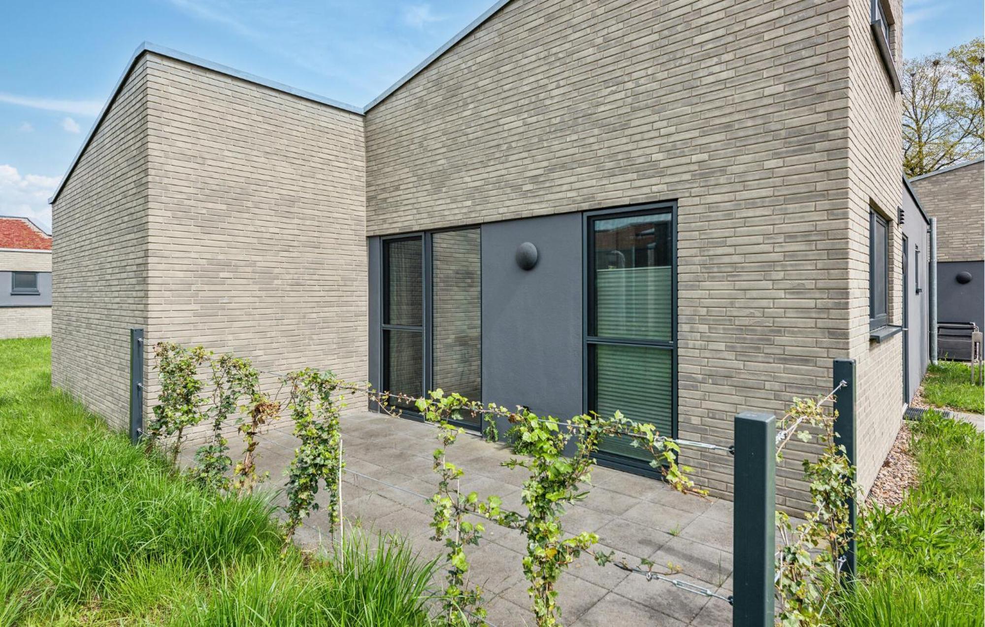 2 Bedroom Gorgeous Home In Lembruch-Duemmer See Kültér fotó